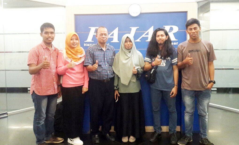 Pers Kampus Unsa Makassar Kunjungi Harian Fajar